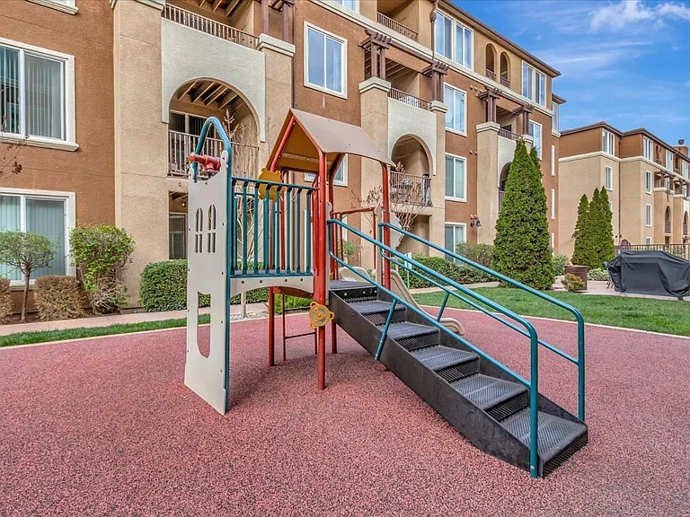 801 S Winchester Blvd #6100 — Photo 27