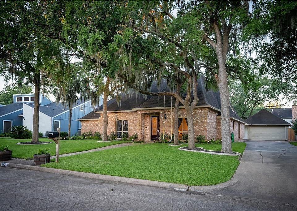 1st image of 3914 Pecan Valley Dr