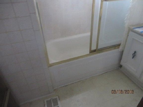 5th image of 118 N Washington St