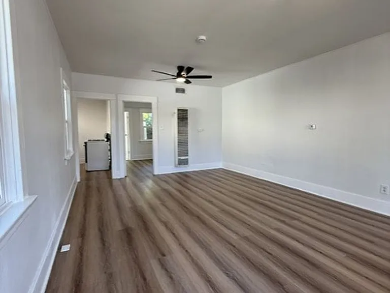 792 Newport 3516 #18 — Photo 5