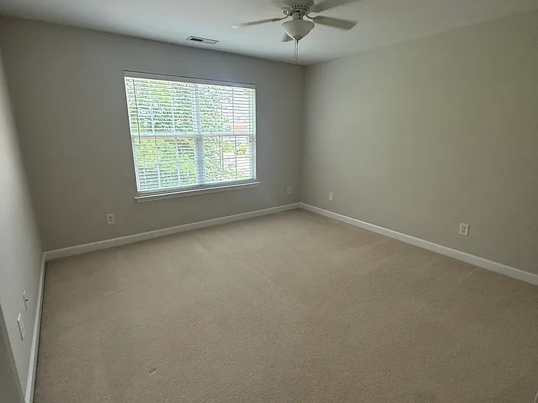 225 Stoke Hammond Ct — Photo 14