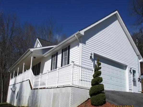 312 Bower Ave, Richlands, VA 24641