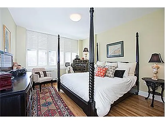 Sold by Douglas Elliman | media 22