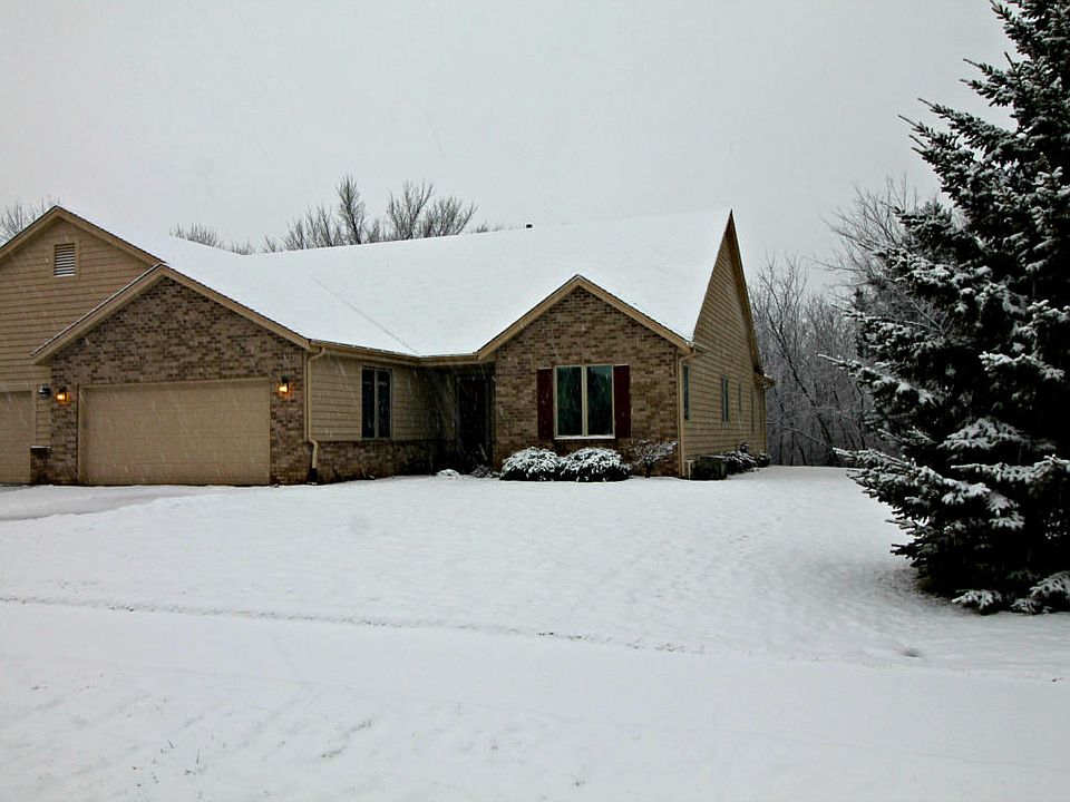 1st image of 1502 S Silverbrook Dr