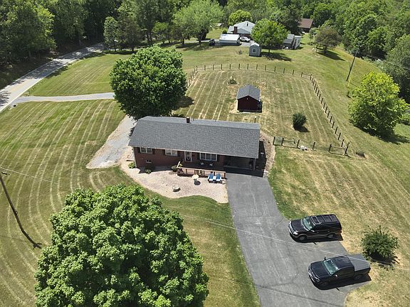3rd image of 896 Collierstown Rd