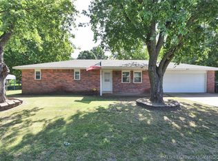 640 S Pecan St, Oologah, OK 74053