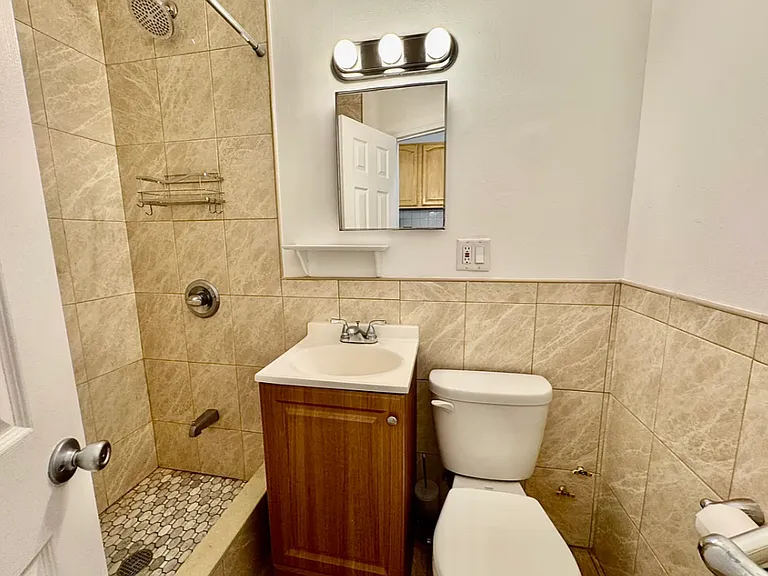 40 Rivington St #4 — Photo 4
