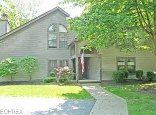 1293 Redtail Hawk Dr #3, Youngstown, OH 44512