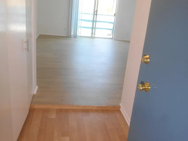 206 Entry way