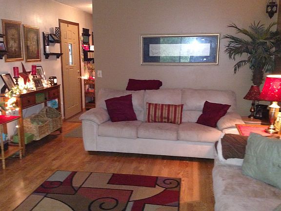Main floor Livingroom