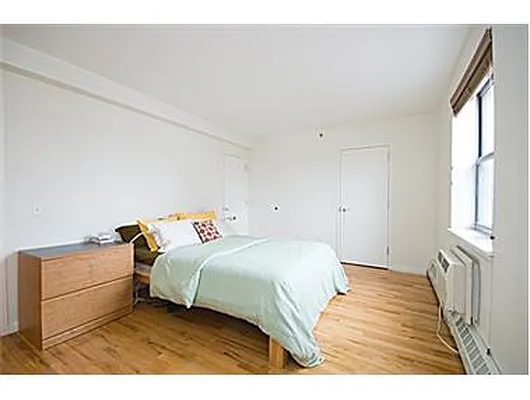 Rented by Douglas Elliman | media 16