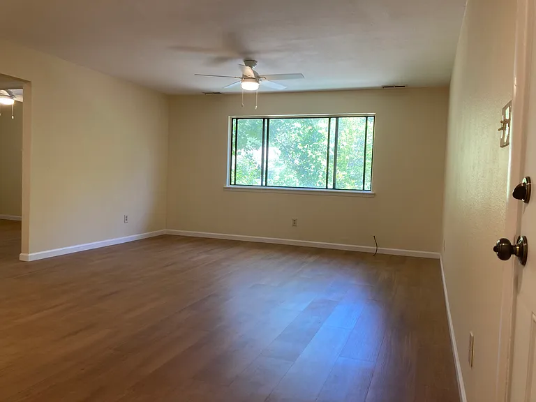 343 E 8th Ave #9 — Photo 1