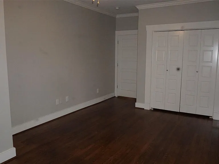 825 Algregg St — Photo 22