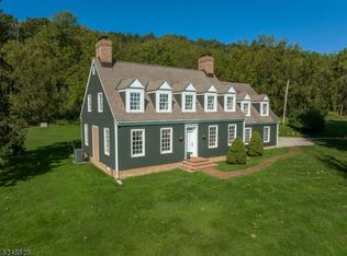 264 Bloomsbury Rd, Asbury, NJ 08802