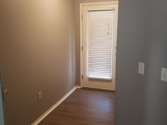5th image of 4048 N Downing Ct