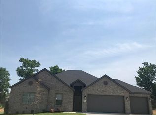 990 Harrison St, Pea Ridge, AR 72751