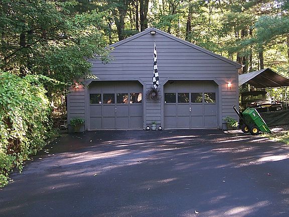 detached garage