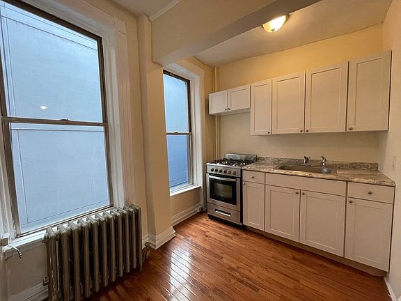 3rd image of 412 4th Ave APT 2L