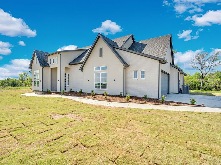 Listing photo 4