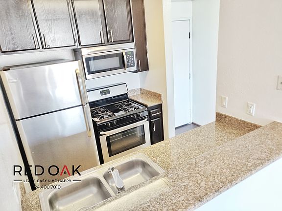4th image of 1522 N Formosa Ave APT 106