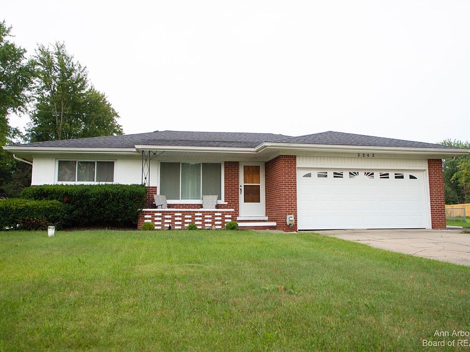1st image of 2242 Pauline Cir