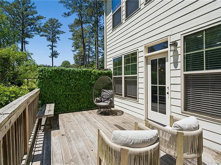 2424 Misty Hollow Pl — Photo 31