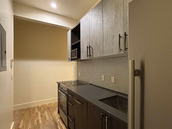 2nd image of 181 Troutman St #1D