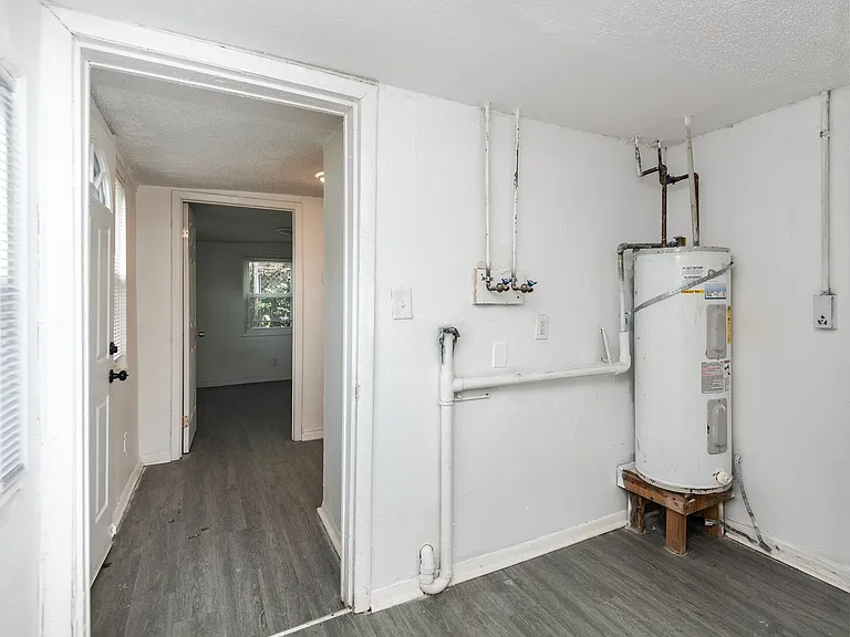 10019 Northgate Dr — Photo 14