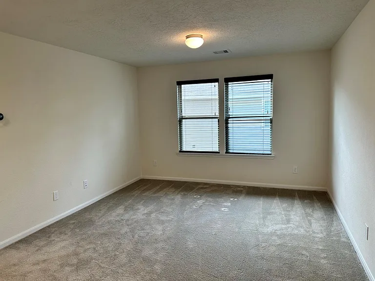 1172 Clonmore Ct — Photo 17