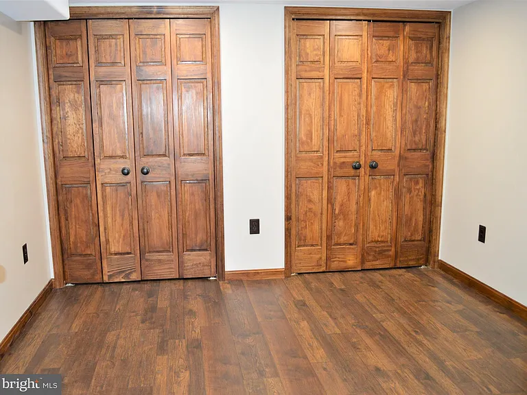 1105 Meander Dr #LOWER LEVEL — Photo 10