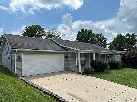 2nd image of 233 Greenbrier Dr