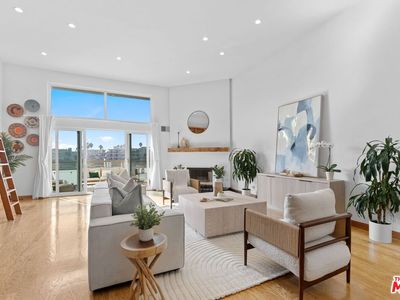 3950 Via Dolce APT 518, Marina Del Rey, CA, 90292