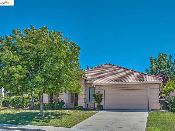 4th image of 808 Carpinteria Dr