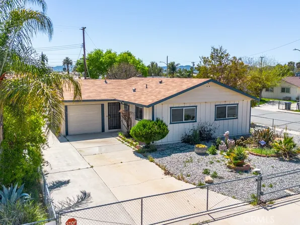 201 Val Verde Dr, Hemet, CA 92543