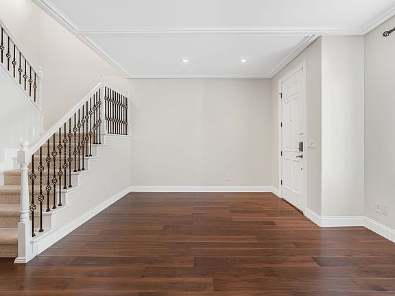 2nd image of 610 Crystal Ct