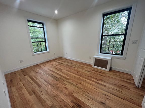3rd image of 2504 Olinville Ave APT 4C