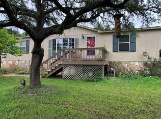 219 Woodcreek Dr, Kerrville, TX 78028