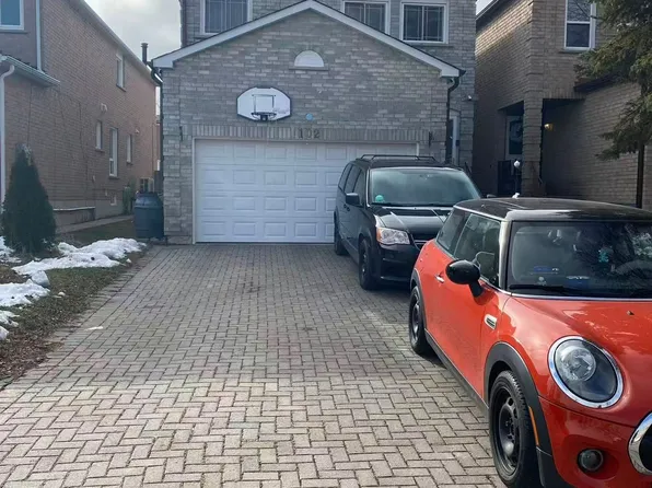 102 Chloe Cres, Markham, ON L3S 2J2