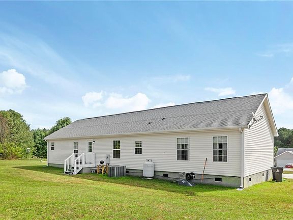 2nd image of 100 Chicoma Dr