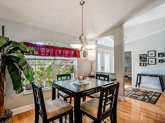 4th image of 4106 SW 26th Pl