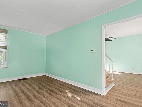 5th image of 102 S Fayette St
