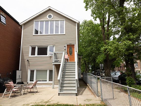 2nd image of 1634 W Bloomingdale Ave #B