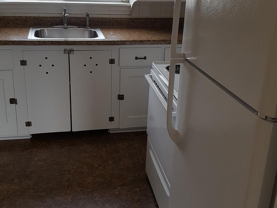 1st image of 645 1/2 W Park Ave