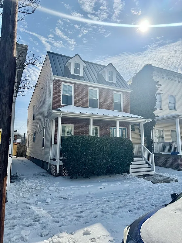 Building Photo - 1214 Bainbridge St