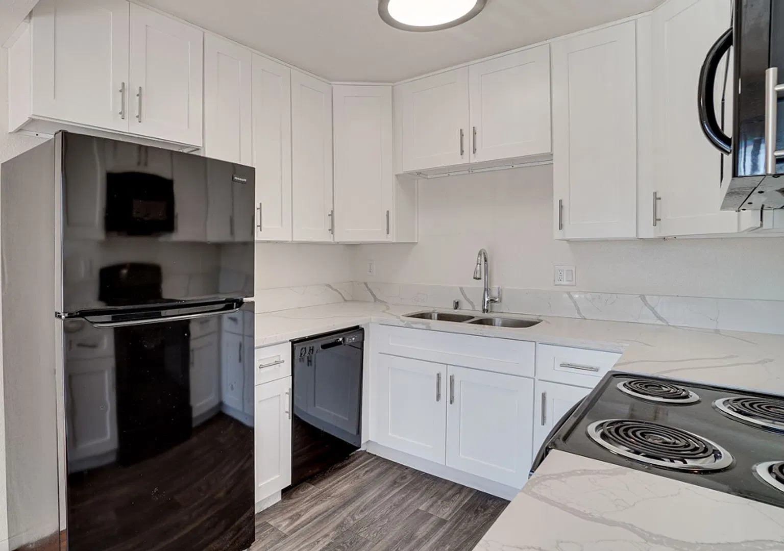 North Mollison Apartments — Photo 4