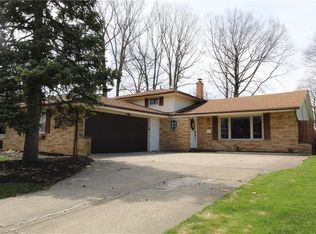 1880 Valewood Dr, Parma, OH 44134