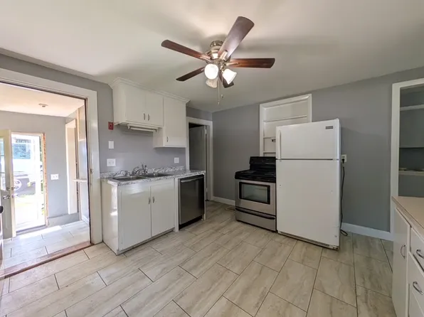 65 Perry Rd, New Ipswich, NH 03071