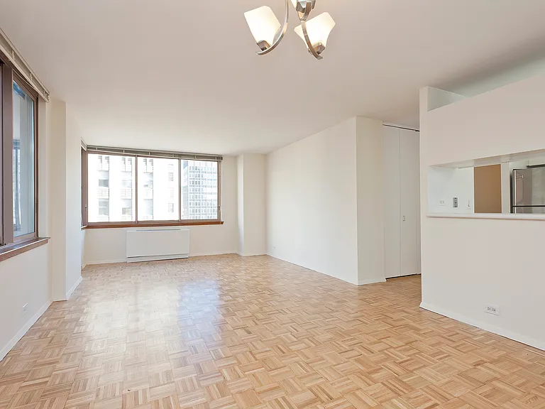 235 E 40th St #36D — Photo 6