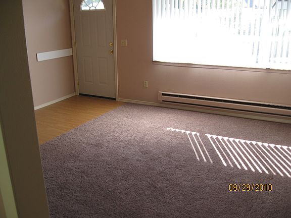 2nd image of 825 Pleasant St