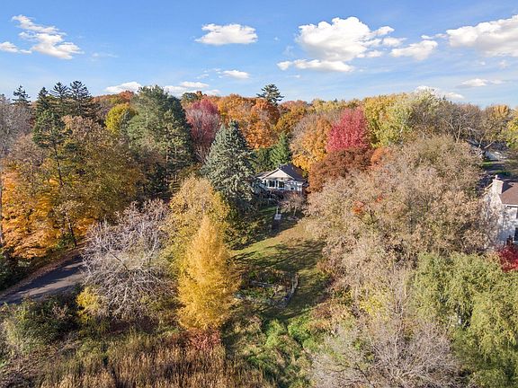 2nd image of 5375 Eureka Rd